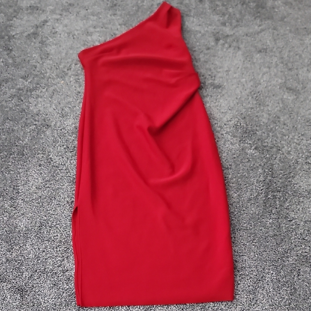 Chic One-Shoulder Red Dress